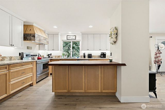 16624 SE 240th Street, Kent, WA 98042