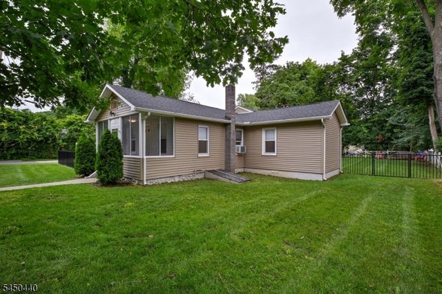 87 Doty Rd, Oakland Boro, NJ 07436
