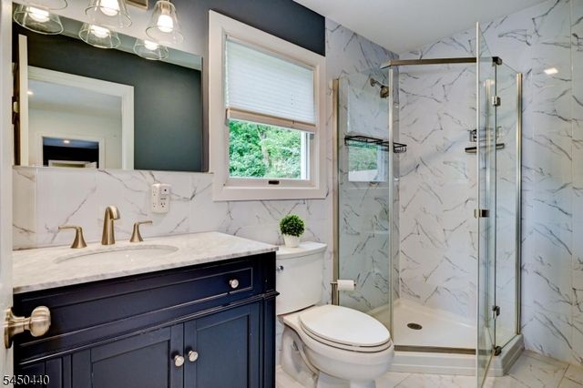87 Doty Rd, Oakland Boro, NJ 07436