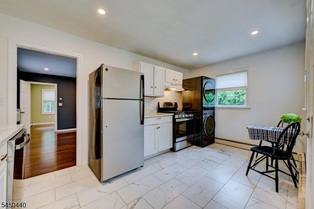 87 Doty Rd, Oakland Boro, NJ 07436