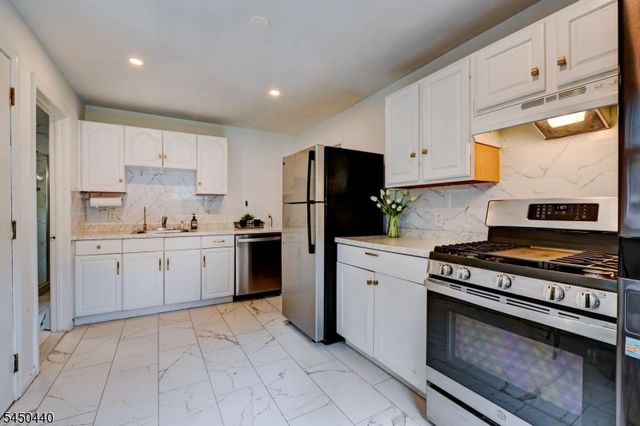 87 Doty Rd, Oakland Boro, NJ 07436