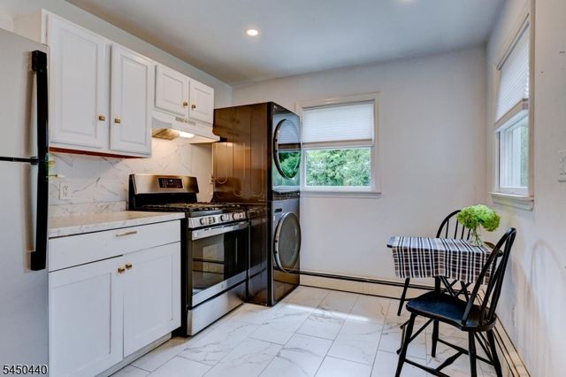 87 Doty Rd, Oakland Boro, NJ 07436