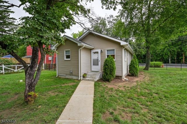 87 Doty Rd, Oakland Boro, NJ 07436