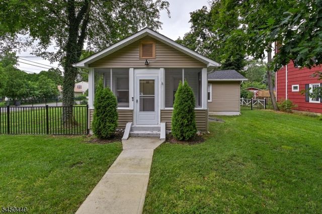 87 Doty Rd, Oakland Boro, NJ 07436
