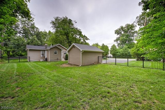 87 Doty Rd, Oakland Boro, NJ 07436