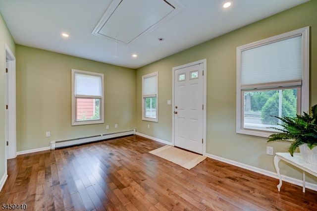 87 Doty Rd, Oakland Boro, NJ 07436