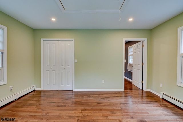87 Doty Rd, Oakland Boro, NJ 07436