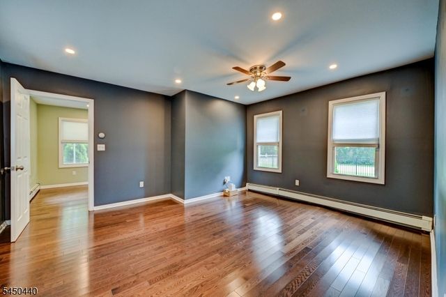 87 Doty Rd, Oakland Boro, NJ 07436