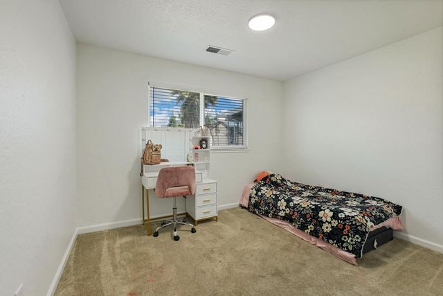 1208 Guiseppe Ln, Modesto, CA 95355