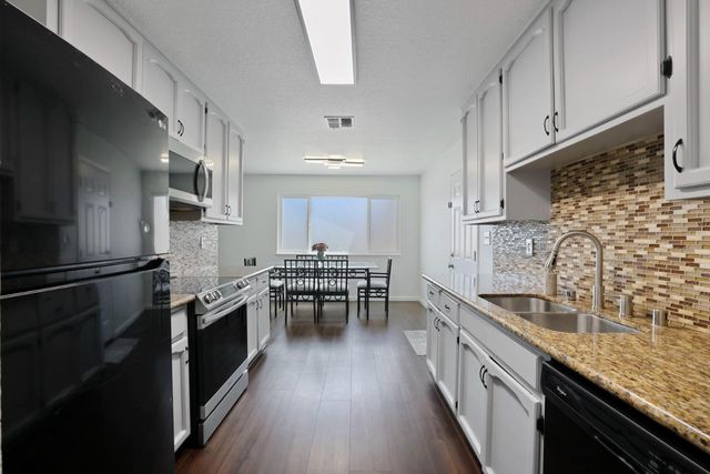 1208 Guiseppe Ln, Modesto, CA 95355