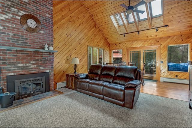 2060 Maple Street, Dighton, MA 02764