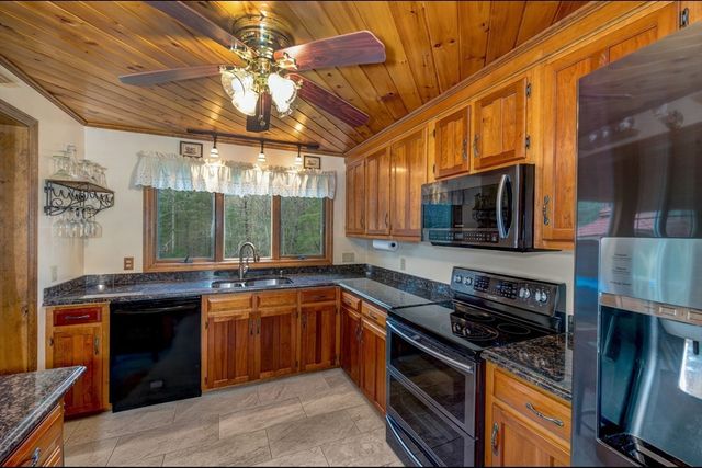 2060 Maple Street, Dighton, MA 02764