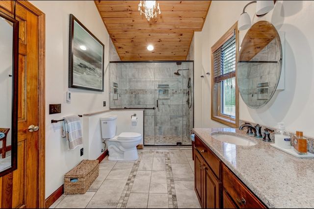 2060 Maple Street, Dighton, MA 02764