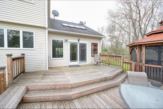 2060 Maple Street, Dighton, MA 02764