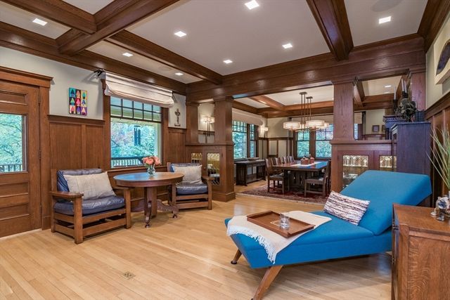 9 Harkness Rd, Pelham, MA 01002