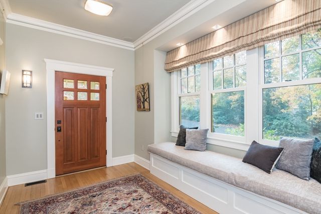 9 Harkness Rd, Pelham, MA 01002