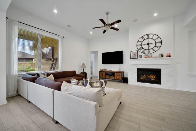 4611 Silver Moon Drive, Spring, TX 77386