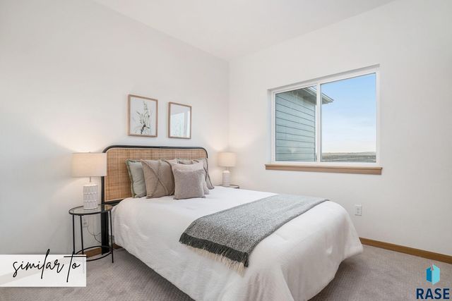 9208 W Counsel St Street, Sioux Falls, SD 57106