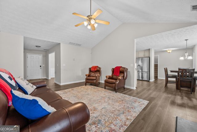 105 Laurel Lane, Social Circle, GA 30025