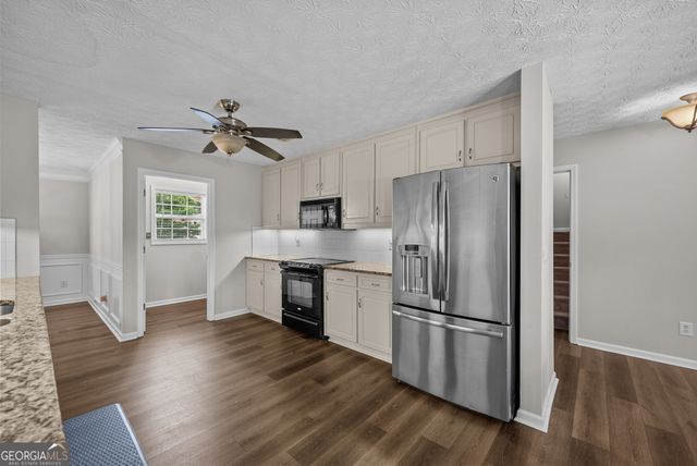 105 Laurel Lane, Social Circle, GA 30025