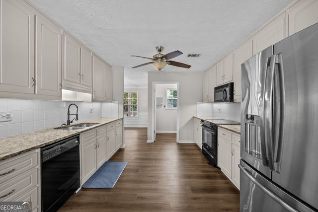 105 Laurel Lane, Social Circle, GA 30025