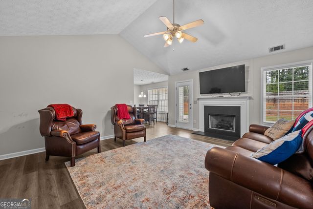 105 Laurel Lane, Social Circle, GA 30025