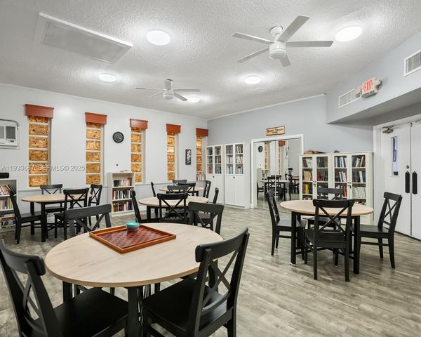 4706 NW 36th St 507, Lauderdale Lakes, FL 33319