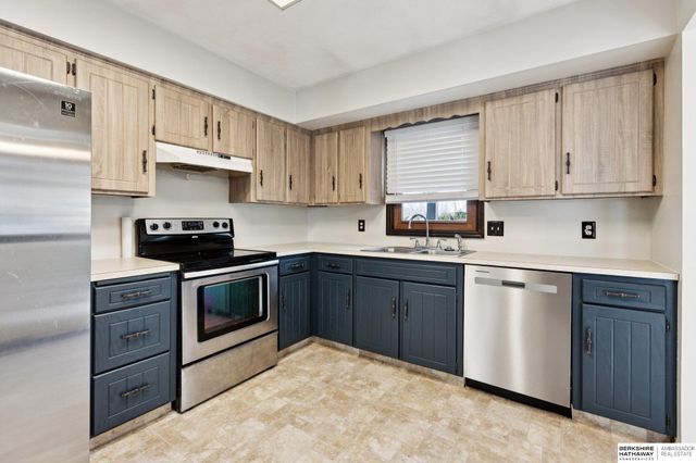 15334 Polk Circle, Omaha, NE 68137