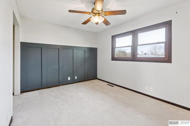 15334 Polk Circle, Omaha, NE 68137