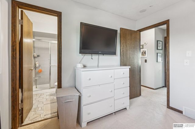 15334 Polk Circle, Omaha, NE 68137