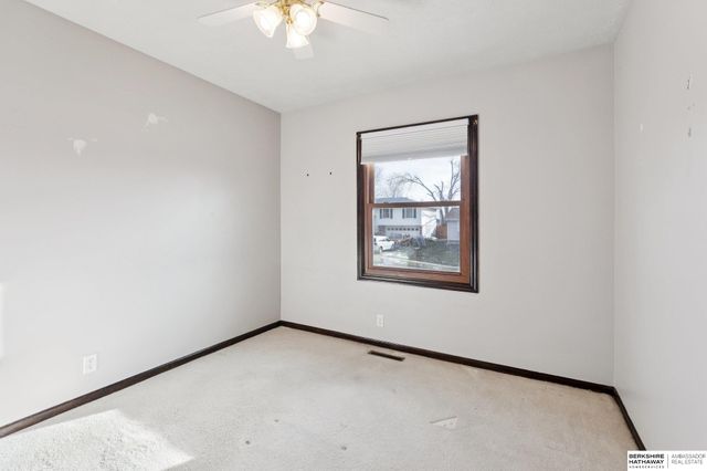 15334 Polk Circle, Omaha, NE 68137