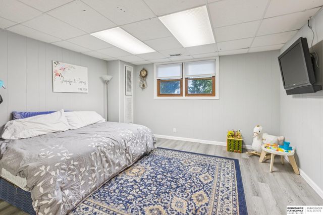 15334 Polk Circle, Omaha, NE 68137