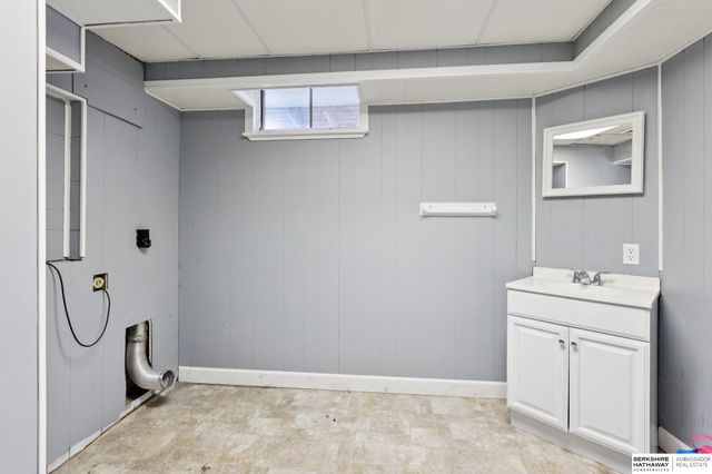 15334 Polk Circle, Omaha, NE 68137