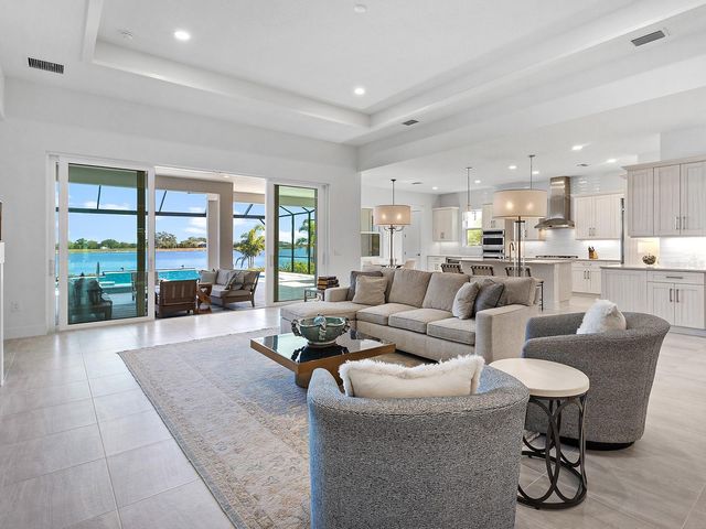 8043 WATERBEND TRAIL, Sarasota, FL 34240