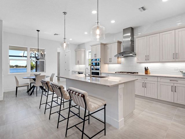 8043 WATERBEND TRAIL, Sarasota, FL 34240