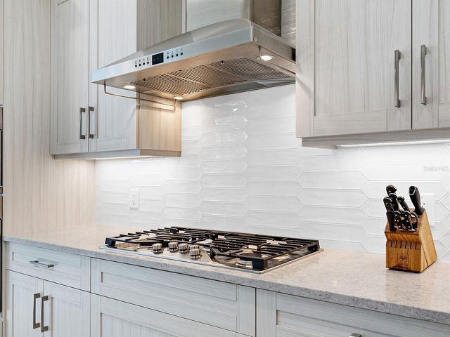 8043 WATERBEND TRAIL, Sarasota, FL 34240