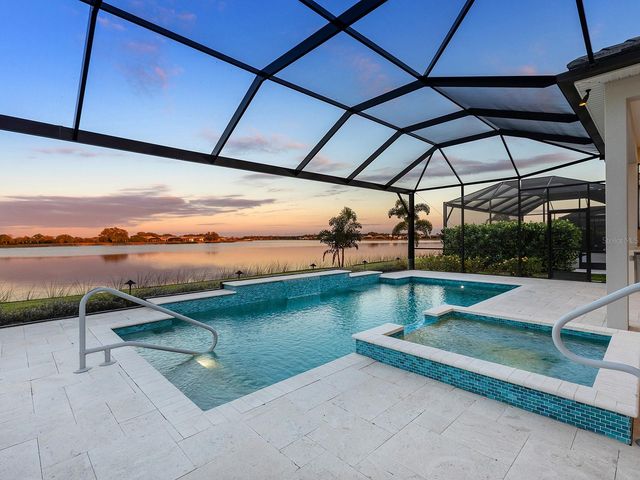 8043 WATERBEND TRAIL, Sarasota, FL 34240