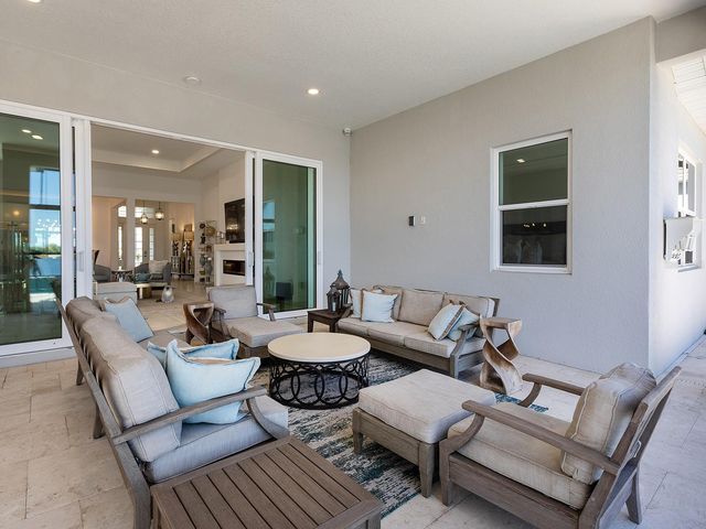 8043 WATERBEND TRAIL, Sarasota, FL 34240