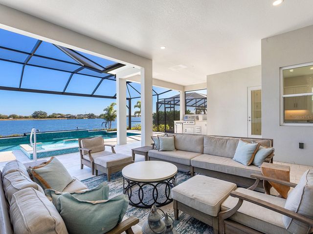 8043 WATERBEND TRAIL, Sarasota, FL 34240