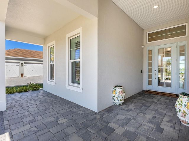 8043 WATERBEND TRAIL, Sarasota, FL 34240