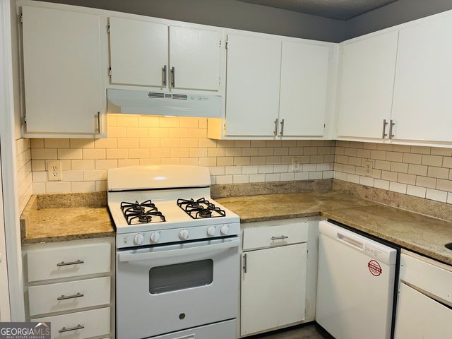 907 Silverwood Drive 907, Atlanta, GA 30349