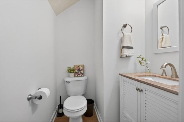 6364 Shoreview Circle, Flowery Branch, GA 30542