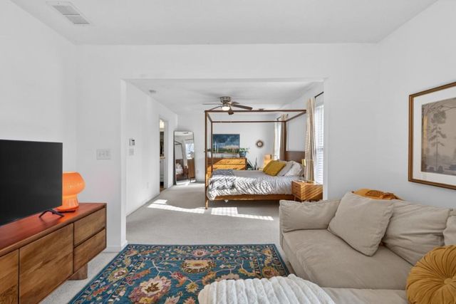 6364 Shoreview Circle, Flowery Branch, GA 30542