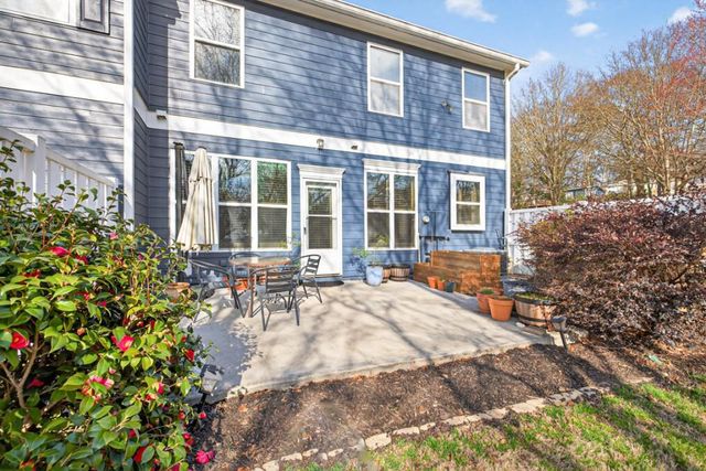 6364 Shoreview Circle, Flowery Branch, GA 30542