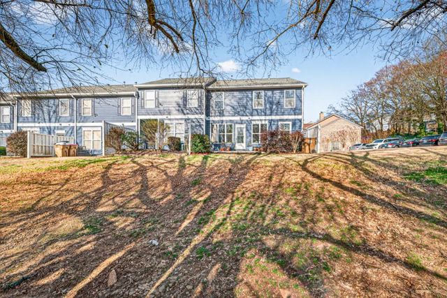 6364 Shoreview Circle, Flowery Branch, GA 30542