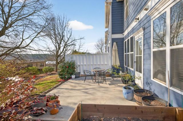 6364 Shoreview Circle, Flowery Branch, GA 30542