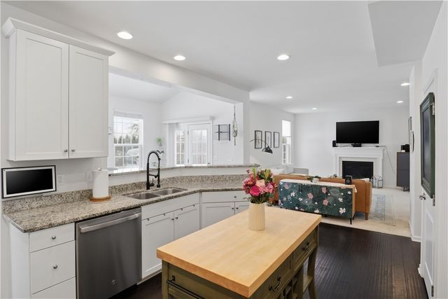 22 Whitley Court, Pittsford, NY 14534