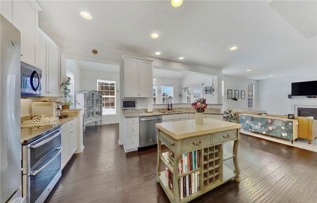 22 Whitley Court, Pittsford, NY 14534