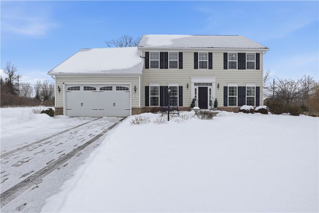 22 Whitley Court, Pittsford, NY 14534