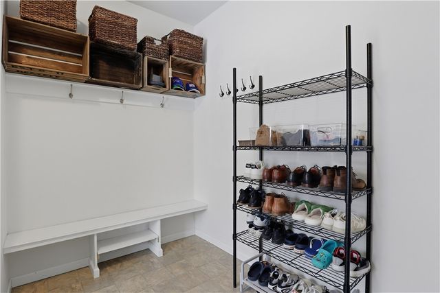 22 Whitley Court, Pittsford, NY 14534